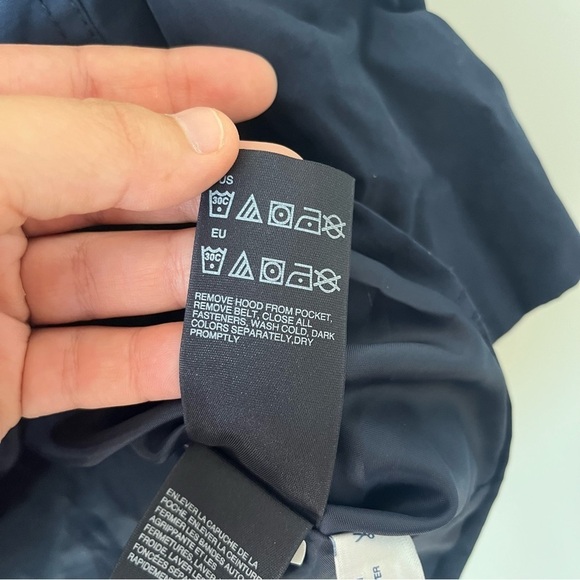 Tommy Hilfiger Zip Up Snap Navy Rain Jacket with Hood Medium - Picture 6 of 10